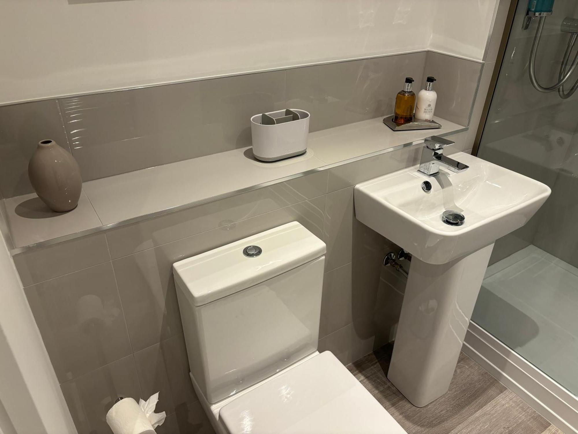 Cathedral Apartment Личфийлд Екстериор снимка